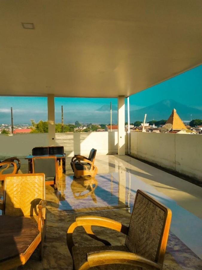 Bluefire Homestay Syariah Banyuwangi  Exterior photo