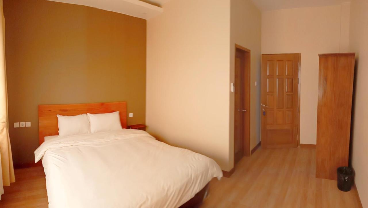 Bluefire Homestay Syariah Banyuwangi  Exterior photo